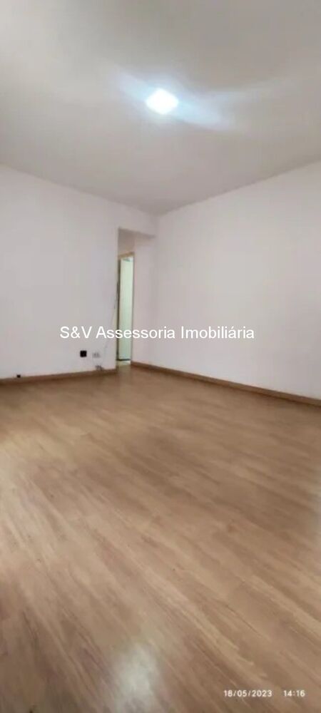Apartamento à venda com 2 quartos, 68m² - Foto 3