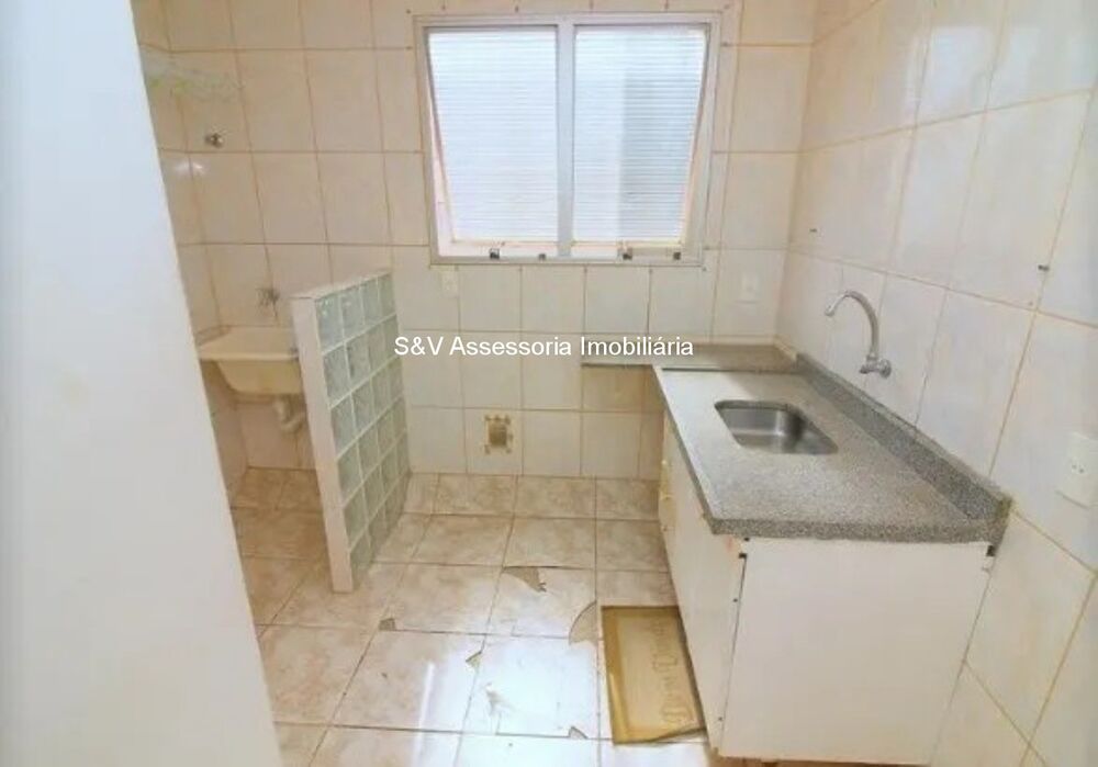 Apartamento à venda com 2 quartos, 42m² - Foto 3