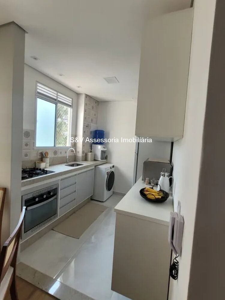 Apartamento à venda com 2 quartos, 42m² - Foto 2