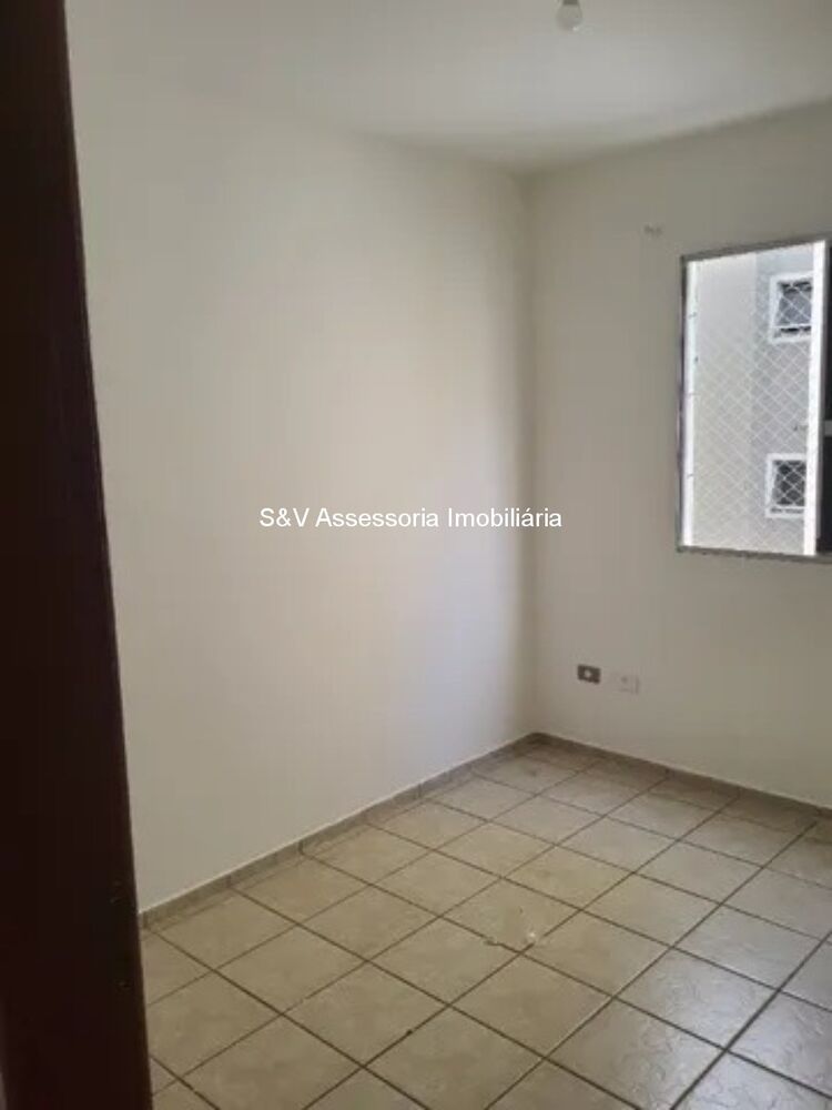 Apartamento à venda com 3 quartos, 95m² - Foto 2