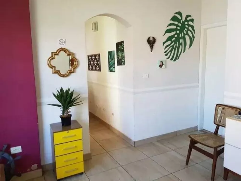 Casa à venda com 2 quartos, 300m² - Foto 2