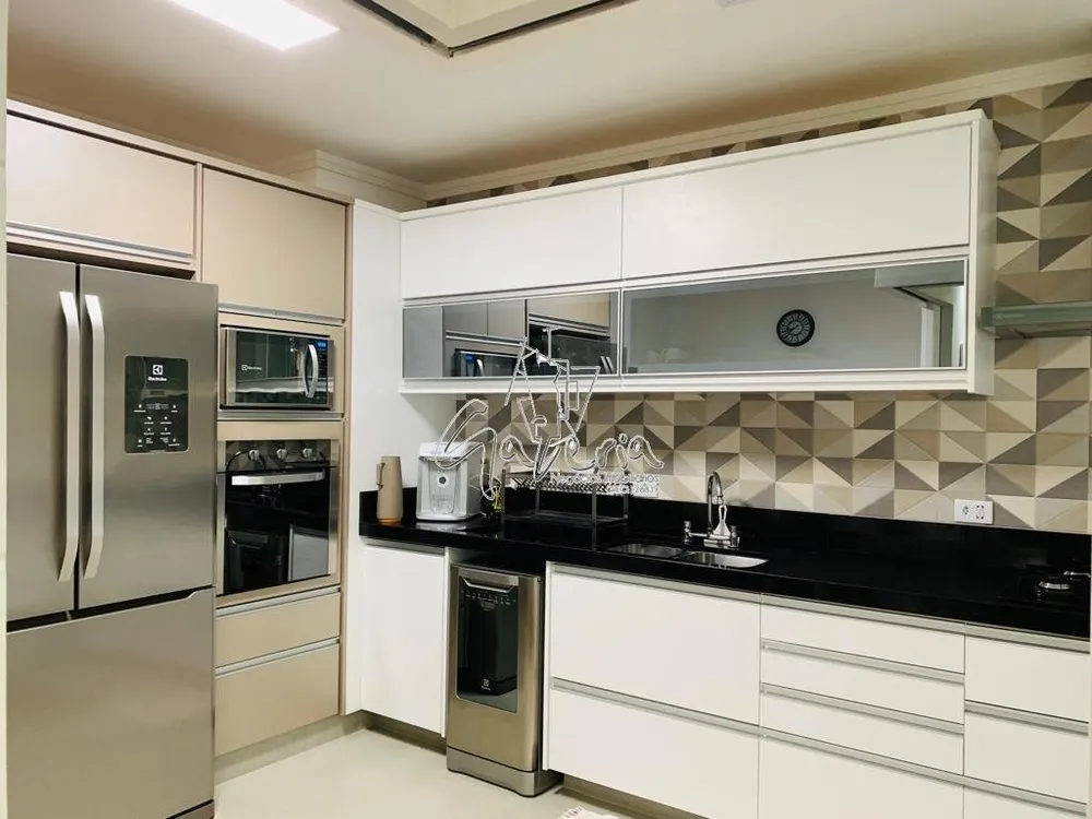 Apartamento, 3 quartos, 156 m² - Foto 1