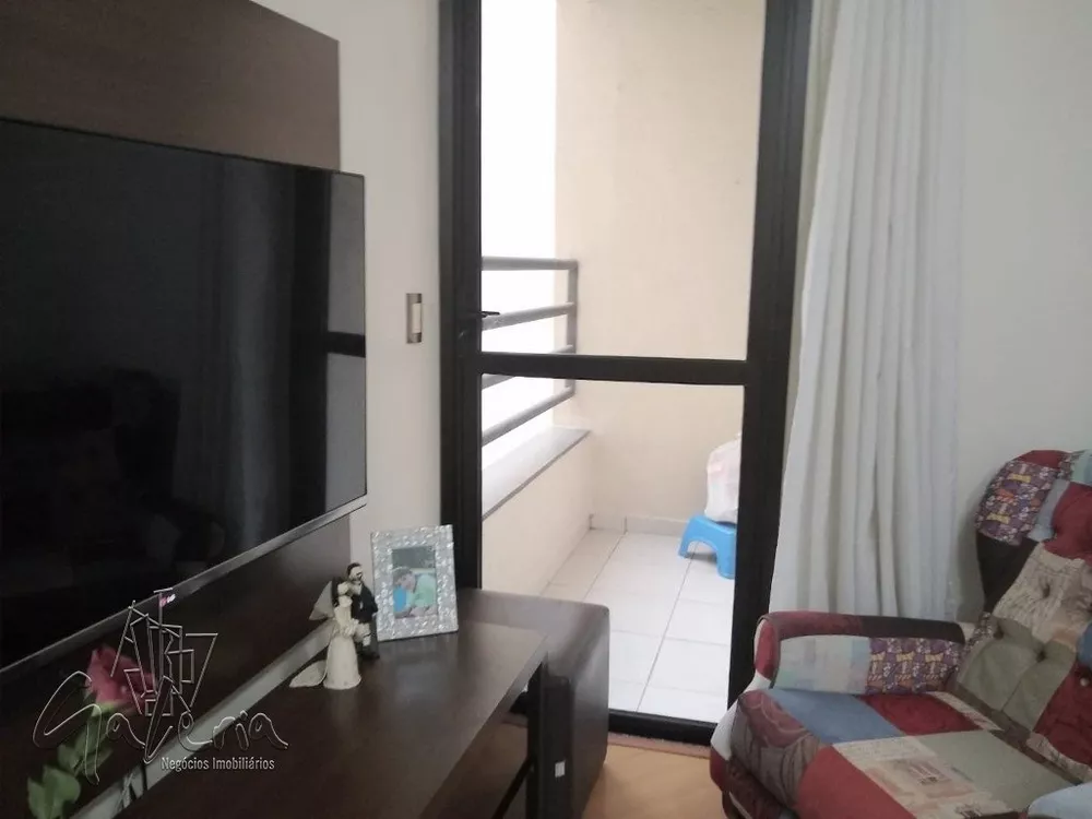 Apartamento à venda com 2 quartos, 64m² - Foto 3