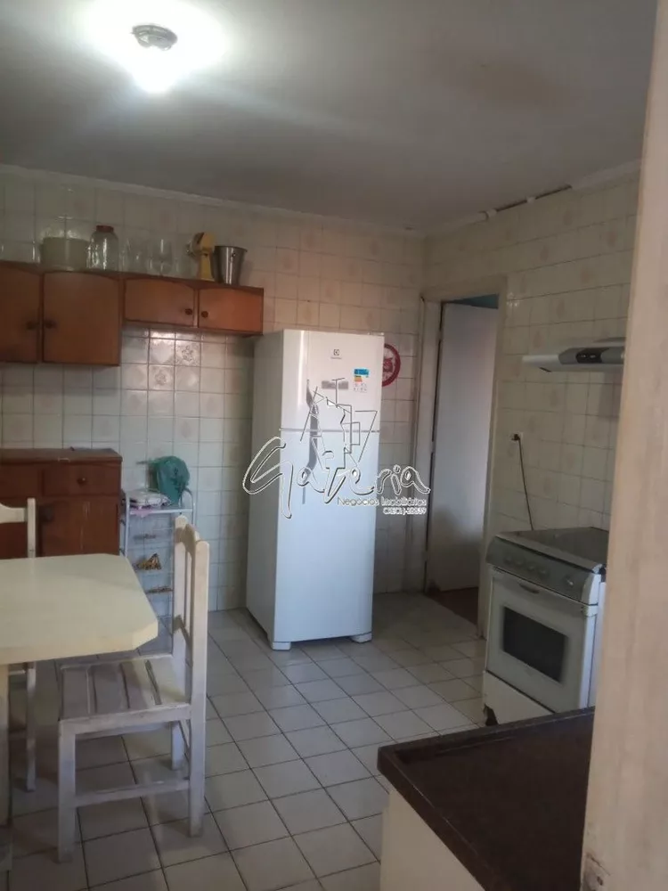 Casa, 3 quartos, 198 m² - Foto 3