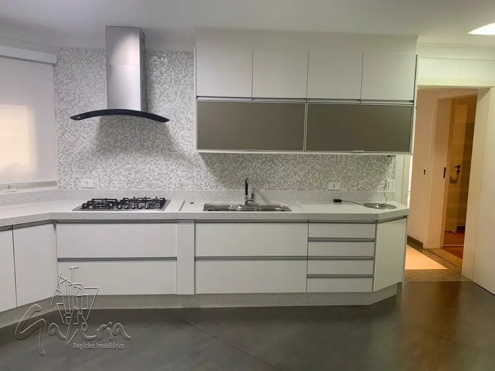 Apartamento à venda com 3 quartos, 156m² - Foto 4