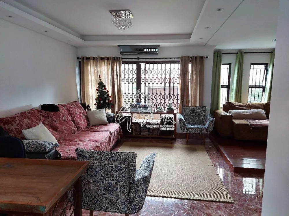 Sobrado, 3 quartos, 254 m² - Foto 1