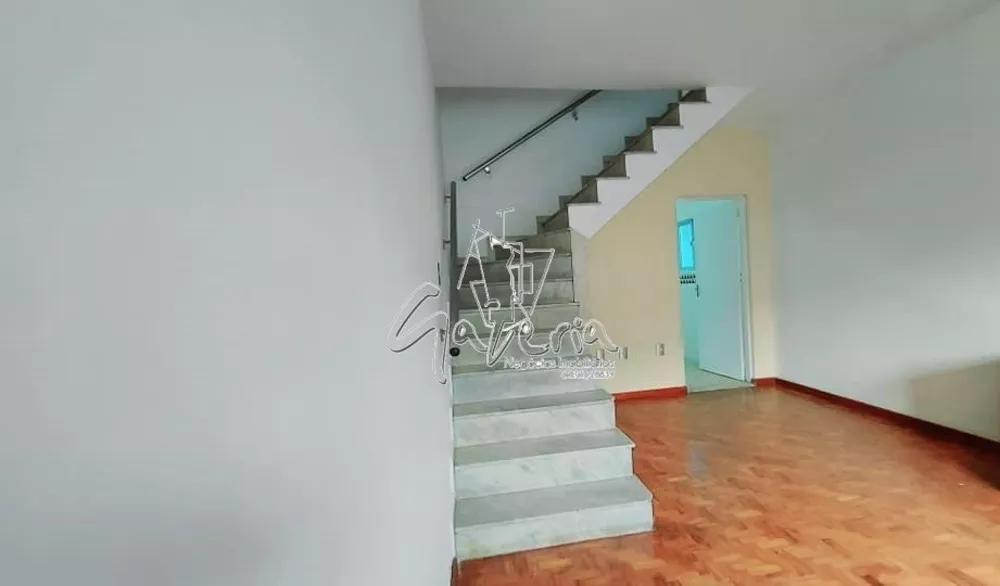 Sobrado à venda com 3 quartos, 111m² - Foto 2