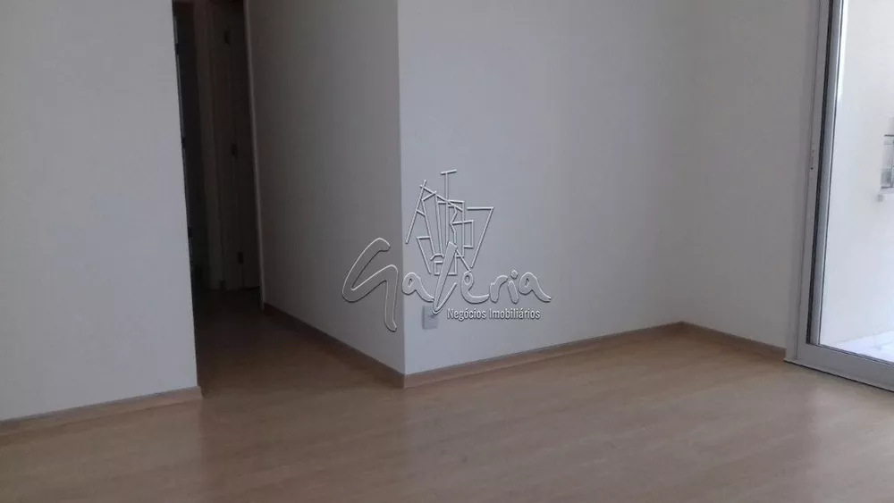 Apartamento à venda com 2 quartos, 64m² - Foto 2