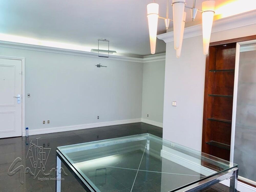 Apartamento à venda com 4 quartos, 143m² - Foto 2