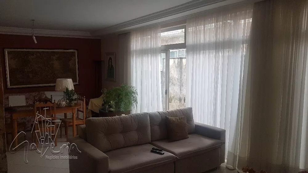 Casa à venda com 3 quartos, 201m² - Foto 5