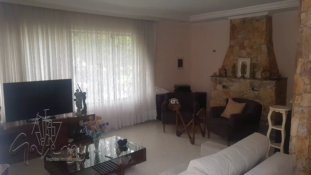 Casa à venda com 3 quartos, 201m² - Foto 3