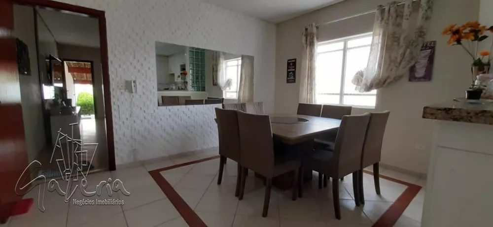 Sobrado à venda com 3 quartos, 234m² - Foto 2