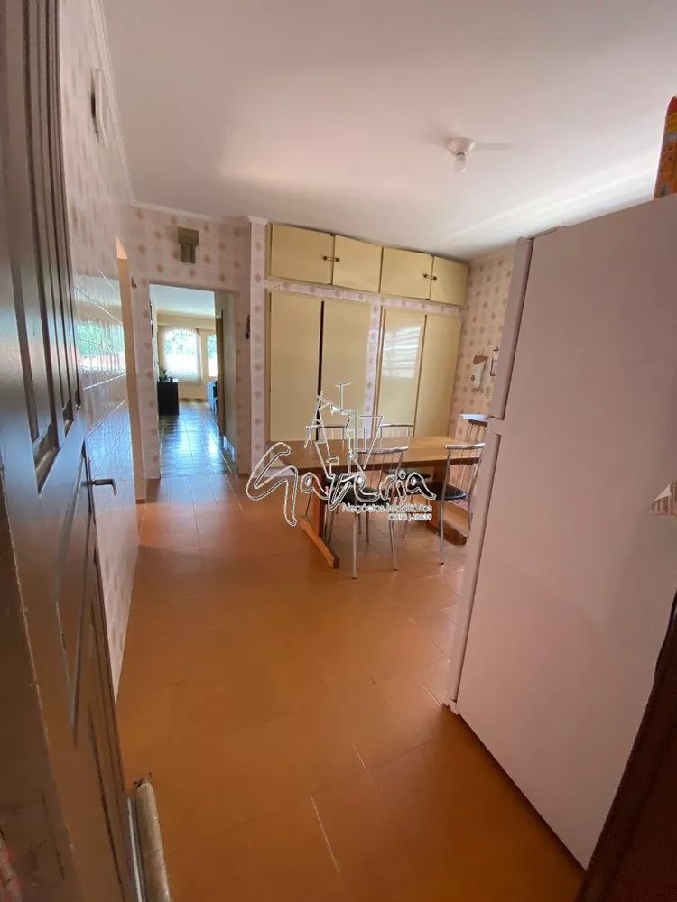 Casa à venda com 4 quartos, 224m² - Foto 8