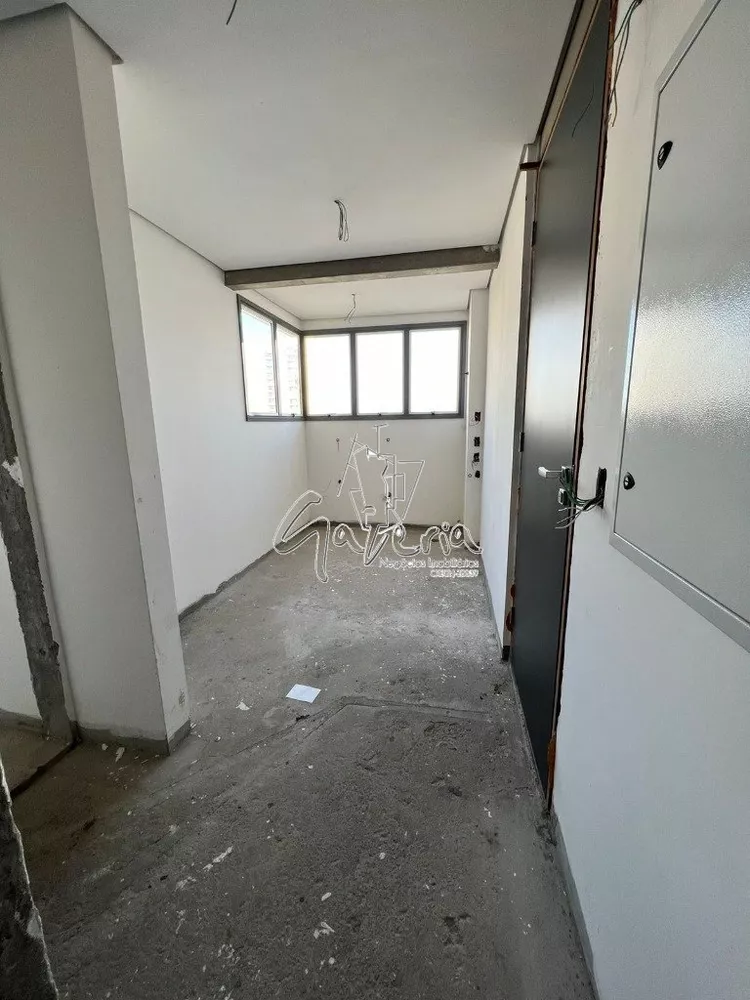 Apartamento à venda com 4 quartos, 227m² - Foto 4