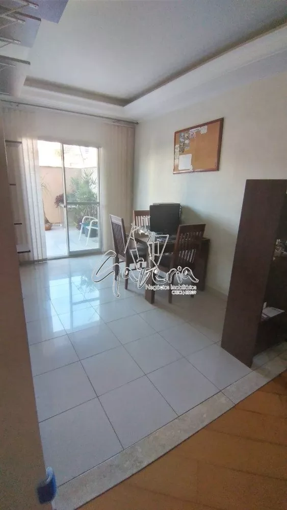 Apartamento à venda com 2 quartos, 78m² - Foto 4