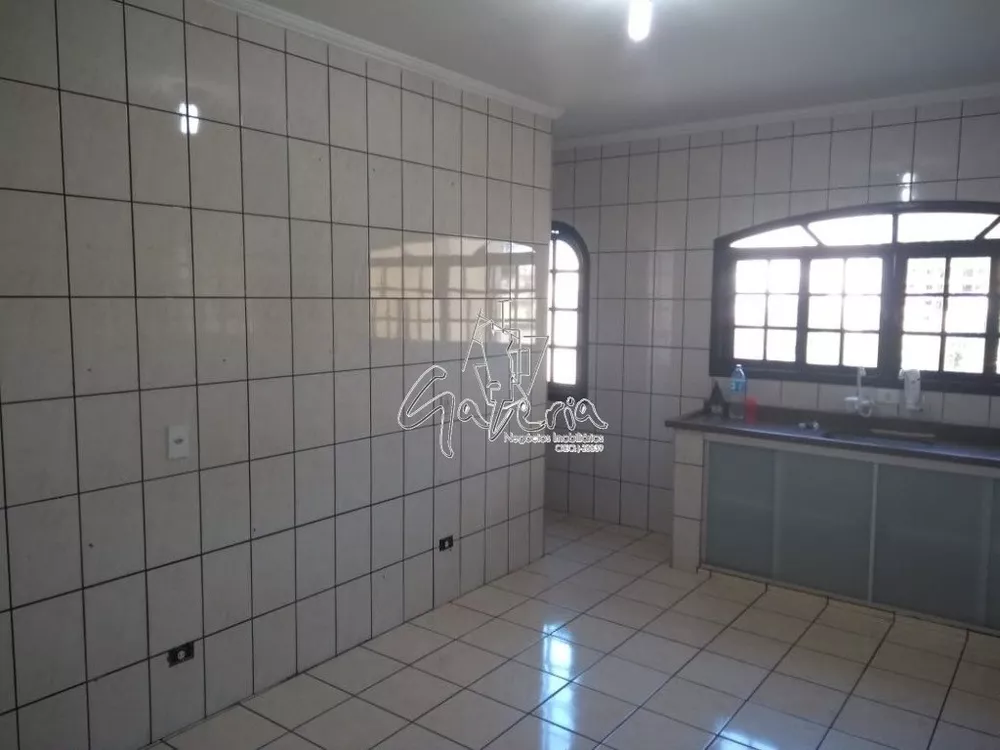 Sobrado à venda com 3 quartos, 240m² - Foto 9