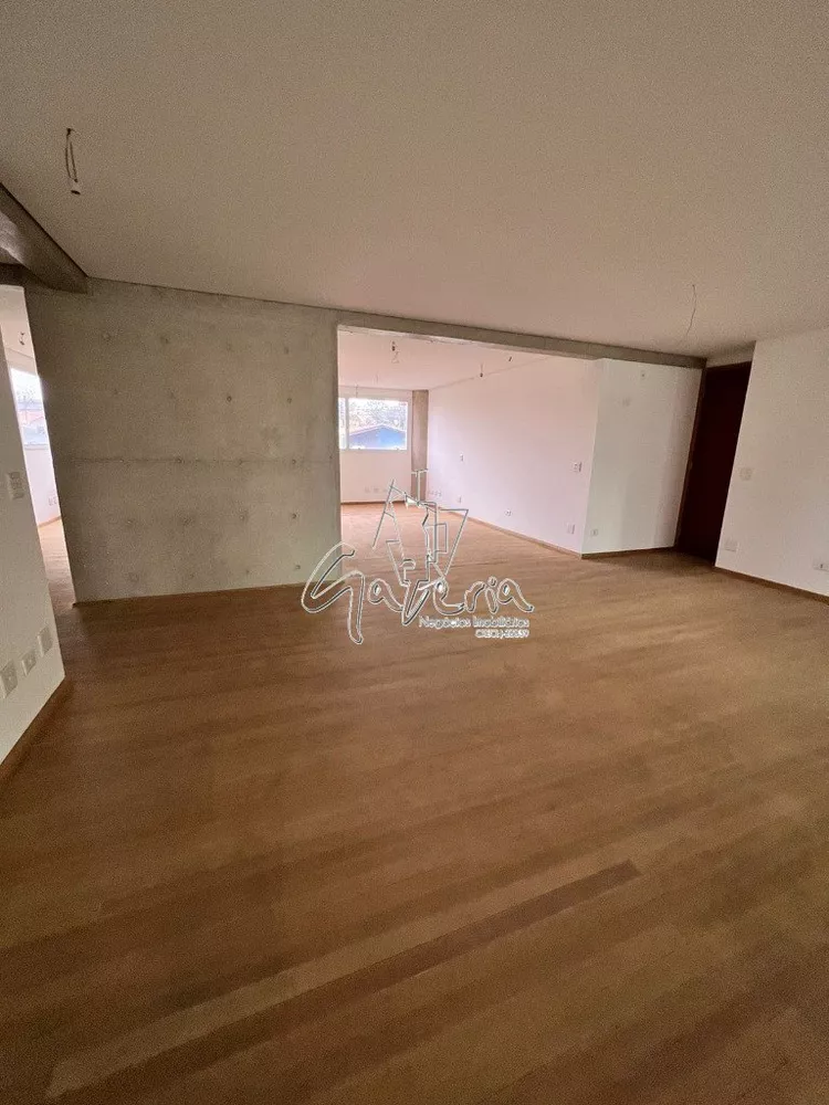 Apartamento à venda com 4 quartos, 270m² - Foto 4