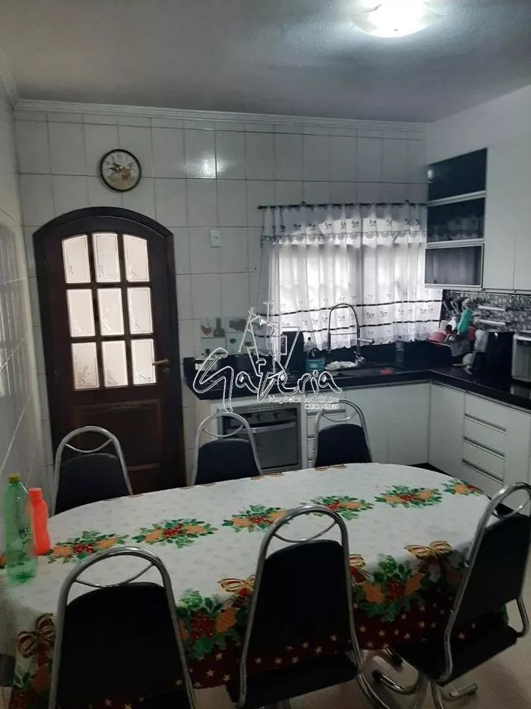 Sobrado à venda com 2 quartos, 117m² - Foto 1