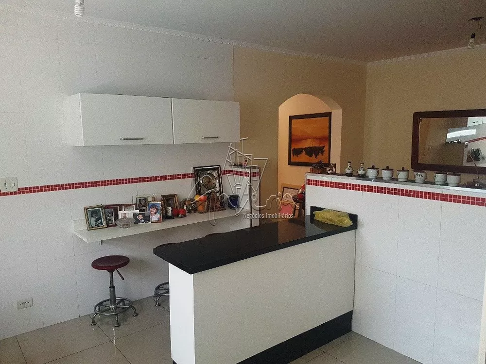 Sobrado à venda e aluguel com 3 quartos, 256m² - Foto 9