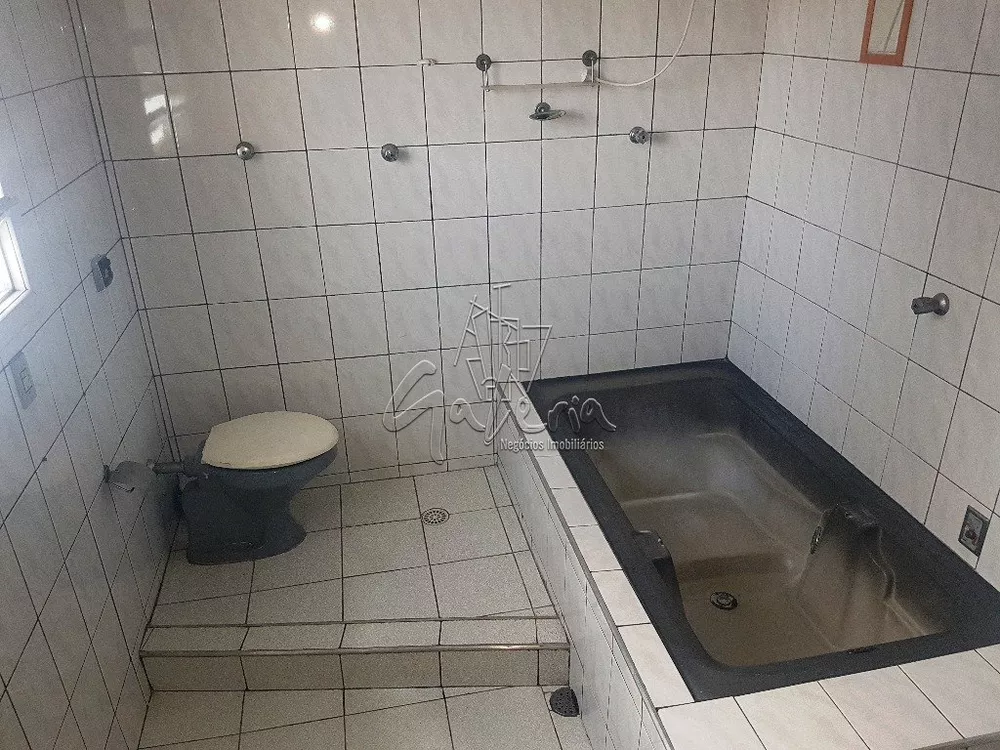 Sobrado à venda e aluguel com 3 quartos, 256m² - Foto 15