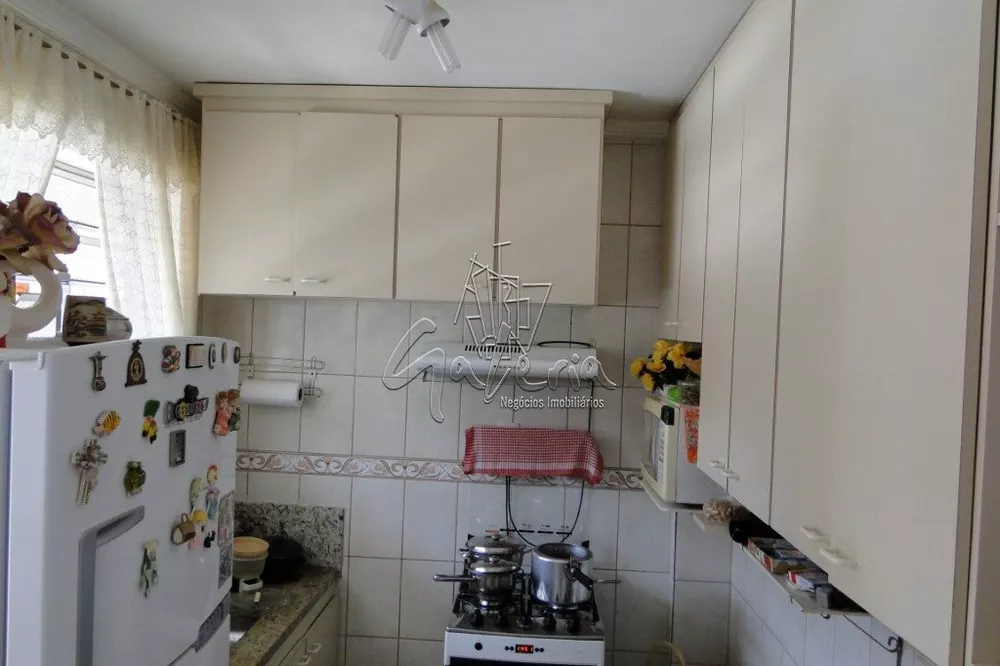 Apartamento à venda com 2 quartos, 75m² - Foto 3