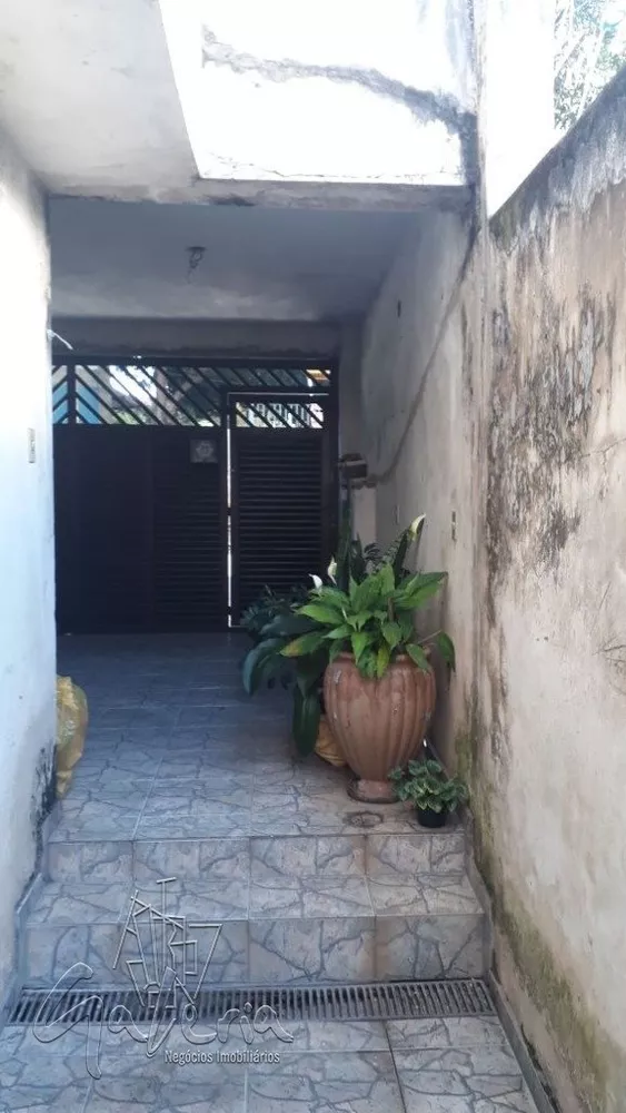 Sobrado à venda com 6 quartos, 330m² - Foto 2