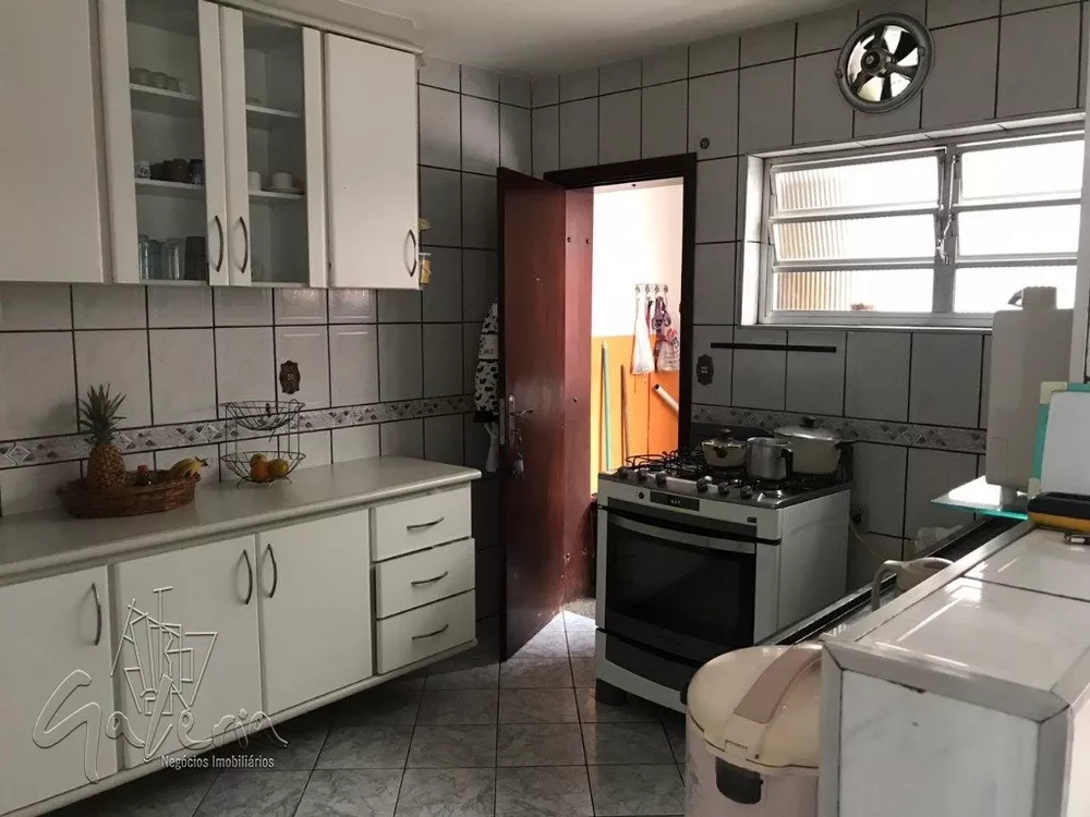 Sobrado à venda com 3 quartos, 340m² - Foto 11