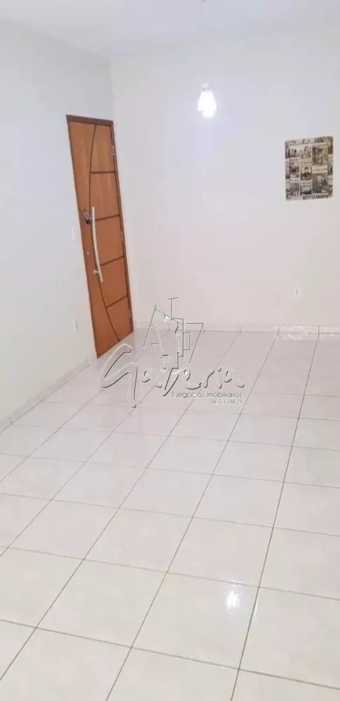 Apartamento à venda com 2 quartos, 64m² - Foto 1