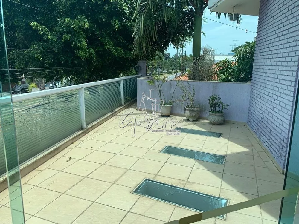 Sobrado à venda com 4 quartos, 250m² - Foto 1