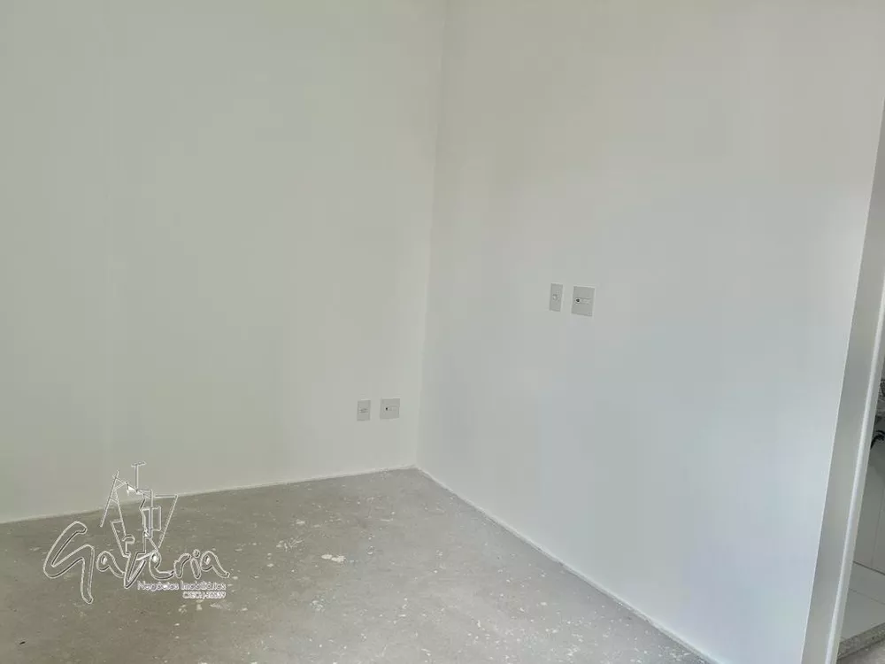 Apartamento à venda com 2 quartos, 67m² - Foto 8