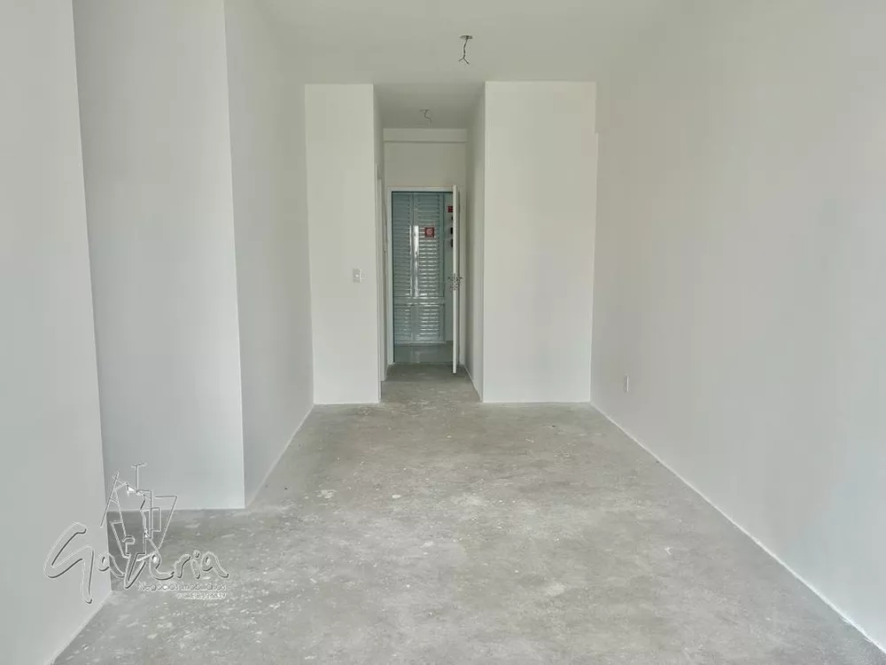 Apartamento à venda com 2 quartos, 67m² - Foto 2