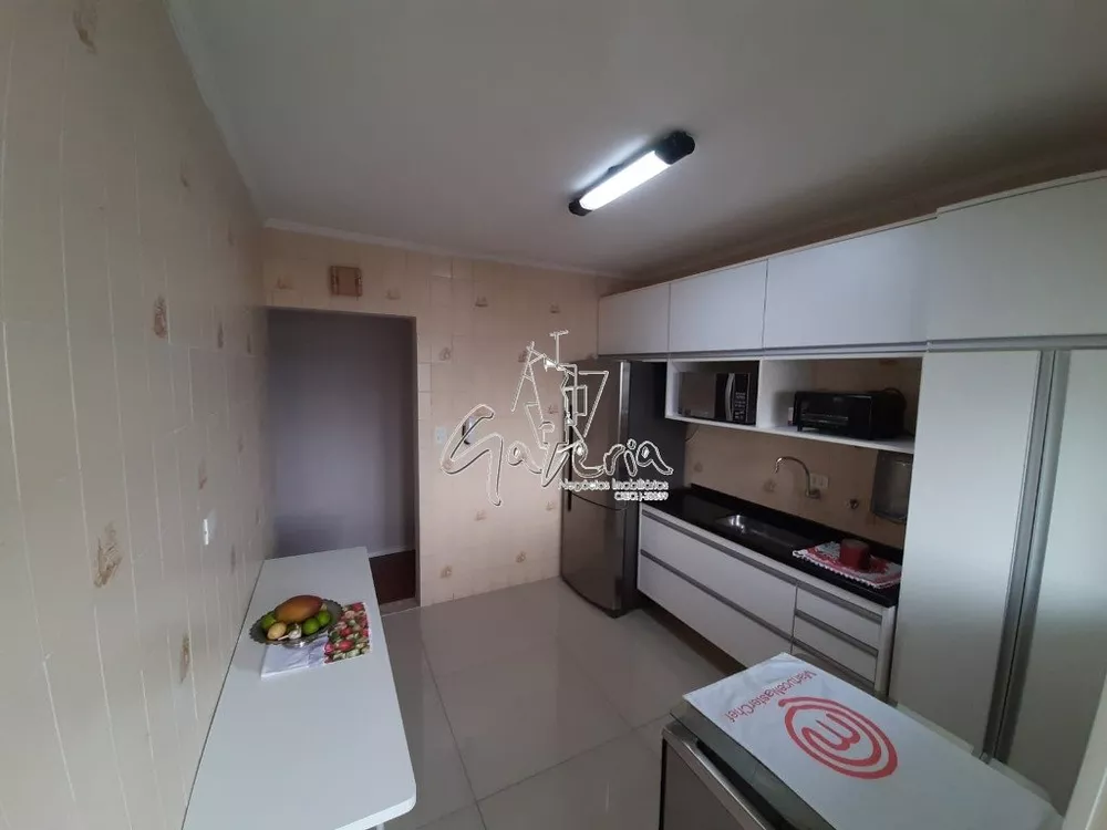 Apartamento à venda com 2 quartos, 68m² - Foto 2