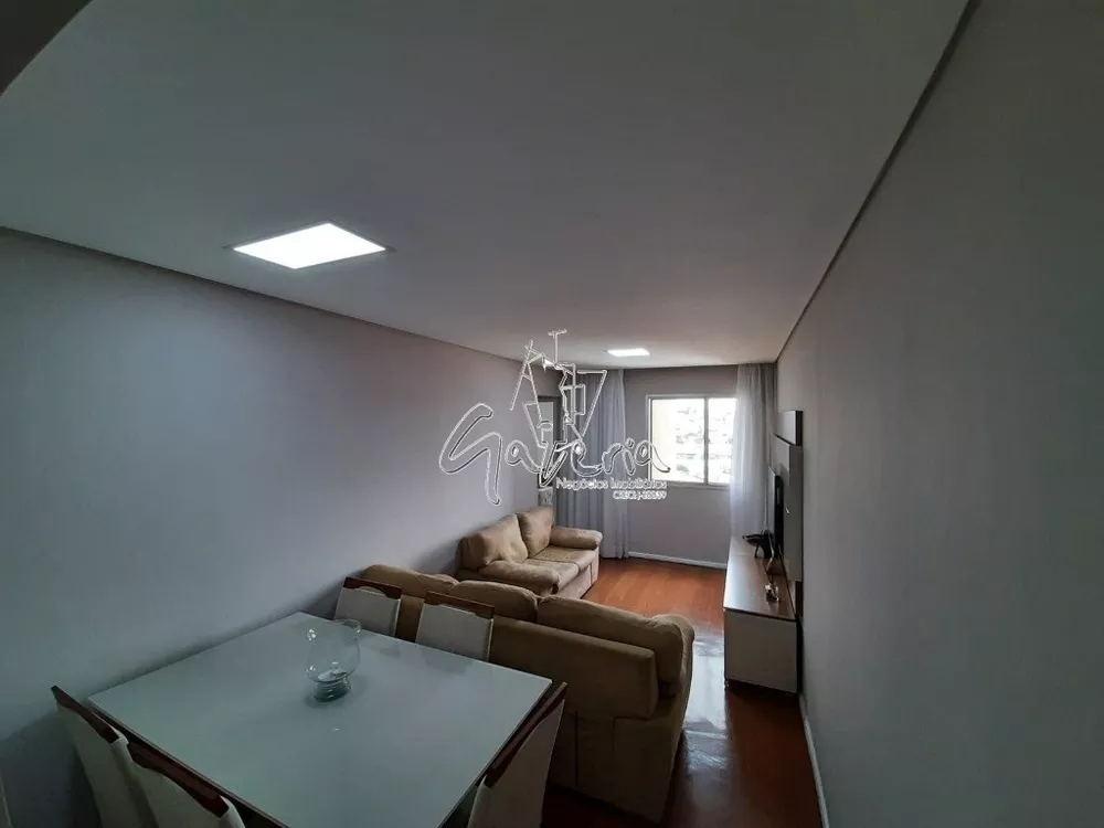 Apartamento à venda com 2 quartos, 68m² - Foto 4