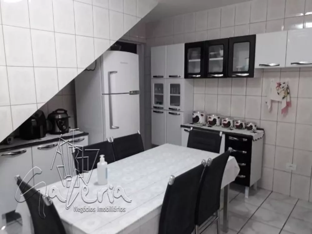 Sobrado à venda com 2 quartos, 100m² - Foto 4