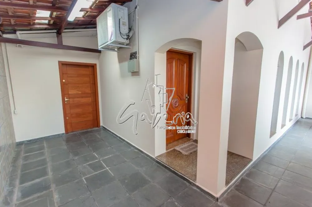Casa, 3 quartos, 257 m² - Foto 1
