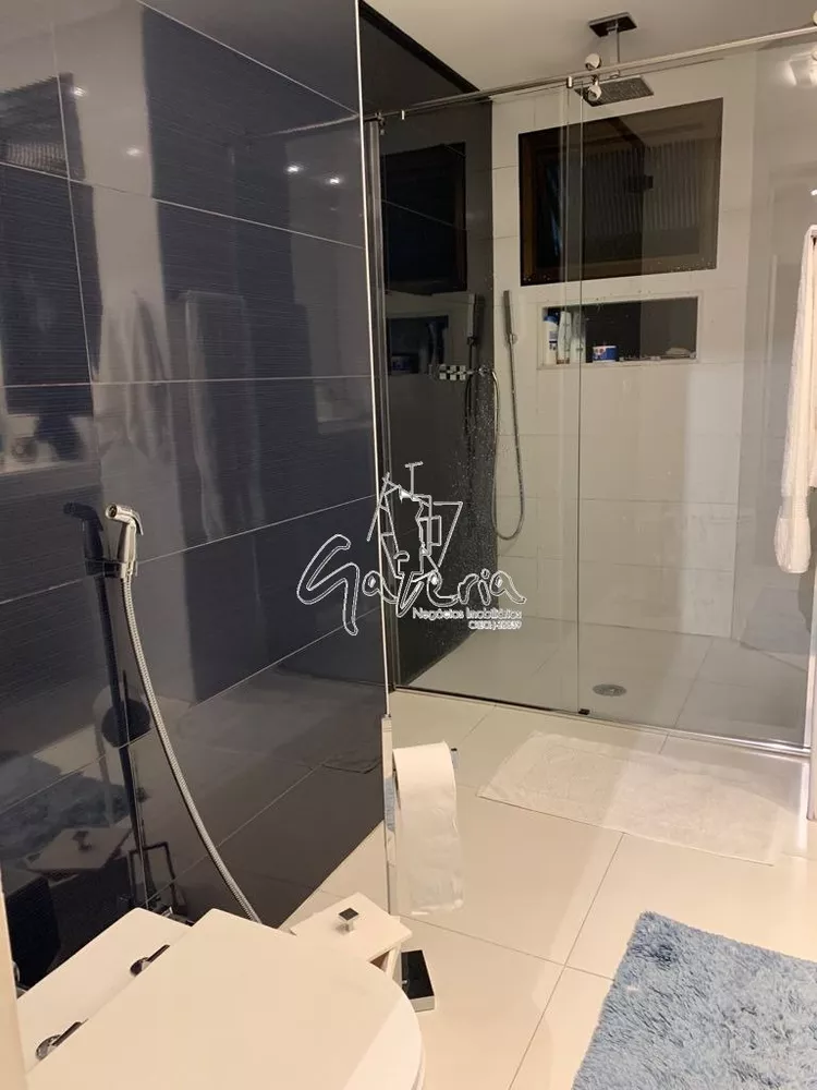 Apartamento, 3 quartos, 217 m² - Foto 9
