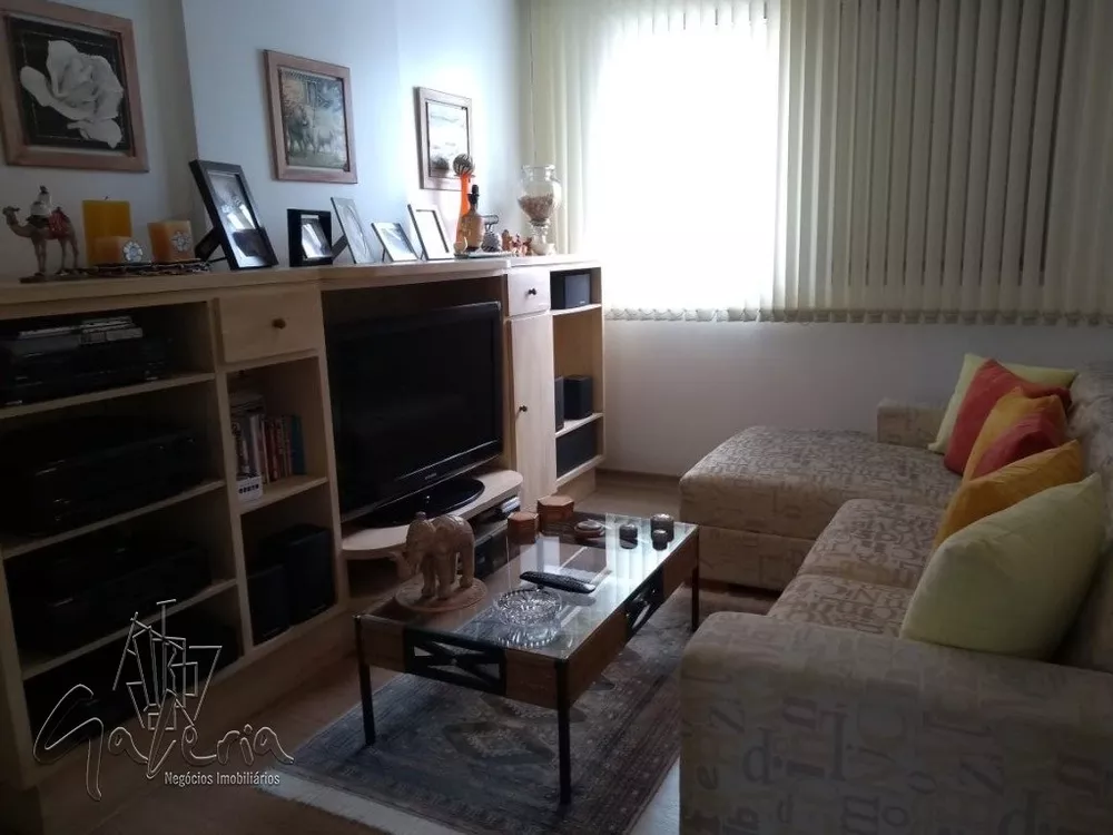 Apartamento à venda com 3 quartos, 180m² - Foto 9