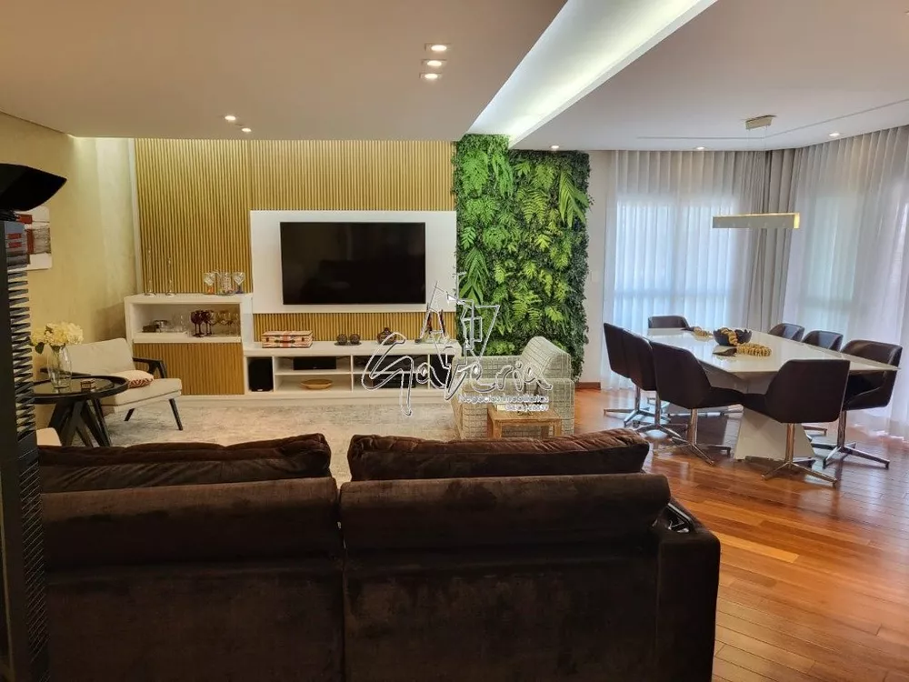 Apartamento à venda com 3 quartos, 188m² - Foto 1