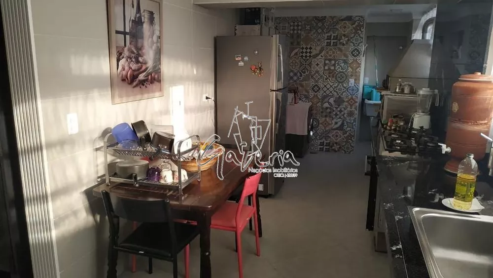 Apartamento à venda com 3 quartos, 200m² - Foto 8