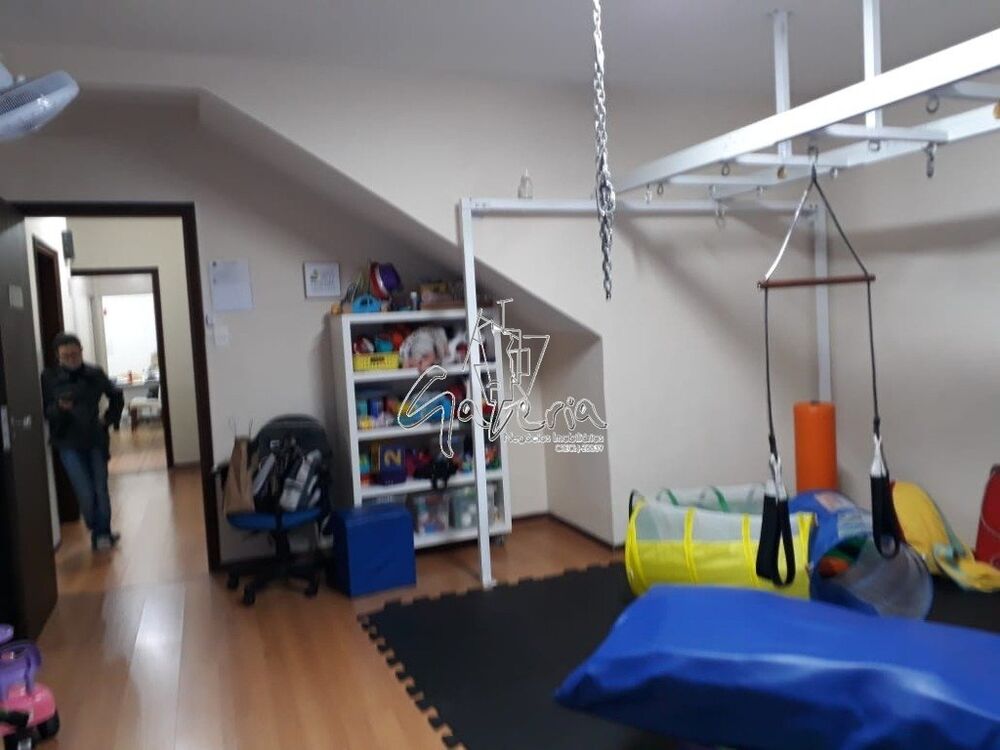 Sobrado, 6 quartos, 252 m² - Foto 5