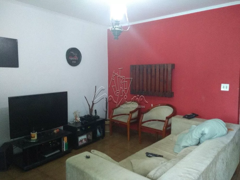 Casa à venda com 2 quartos, 174m² - Foto 1