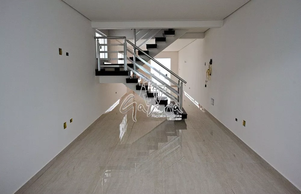 Sobrado à venda com 3 quartos, 165m² - Foto 1