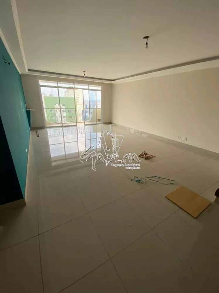 Apartamento à venda com 5 quartos, 246m² - Foto 1