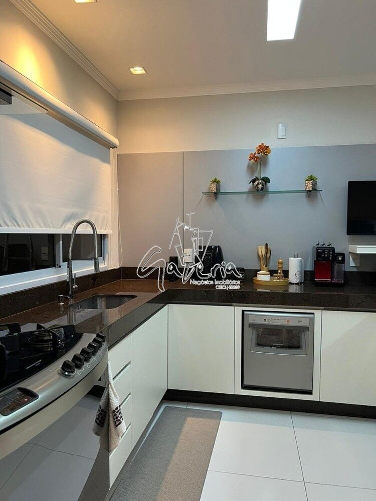 Sobrado à venda com 4 quartos, 324m² - Foto 18