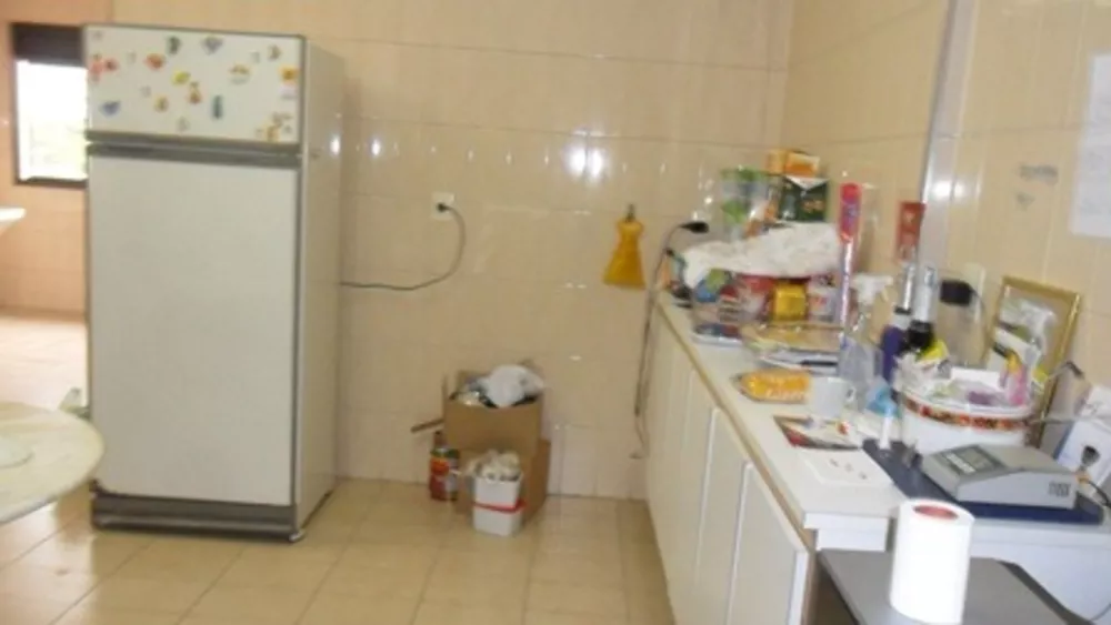 Apartamento à venda com 3 quartos, 150m² - Foto 4