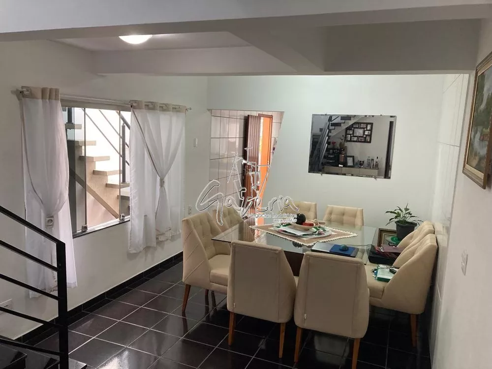 Sobrado à venda com 3 quartos, 175m² - Foto 3