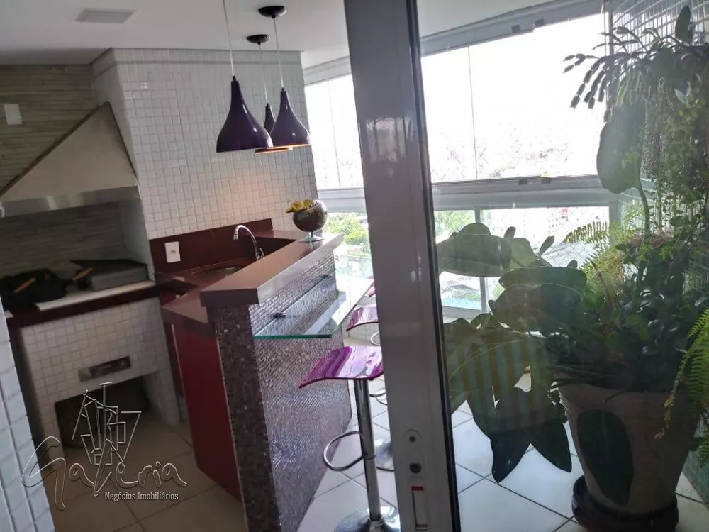 Apartamento à venda com 3 quartos, 211m² - Foto 8