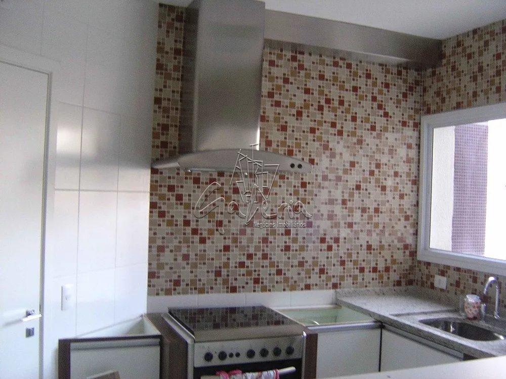 Apartamento à venda com 4 quartos, 156m² - Foto 2