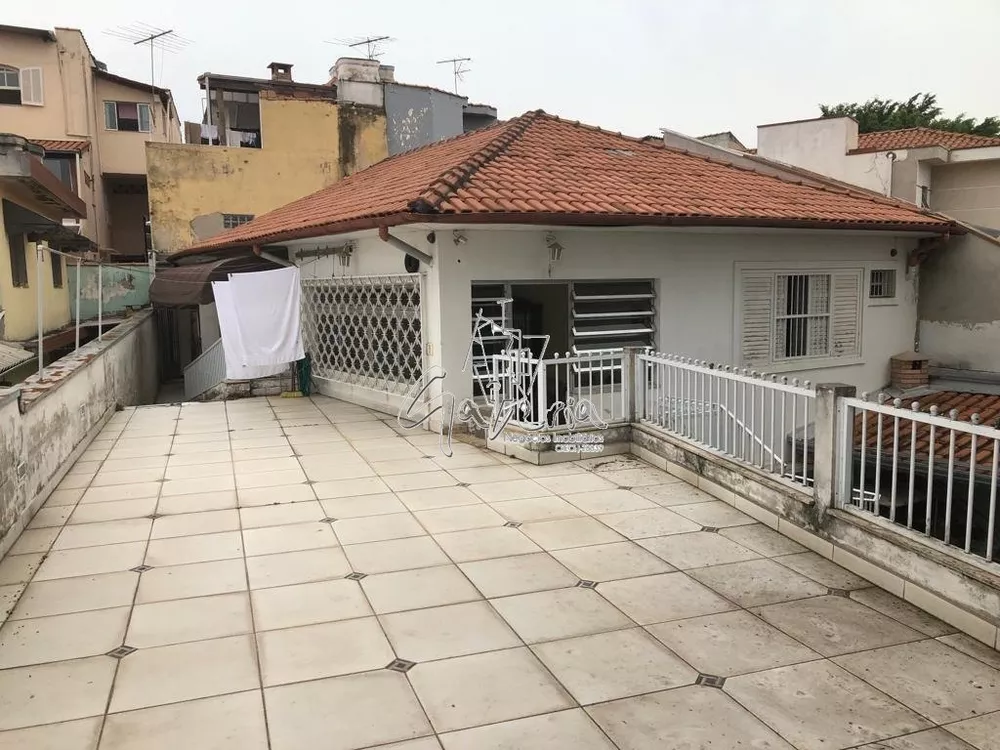 Sobrado à venda com 4 quartos, 169m² - Foto 1