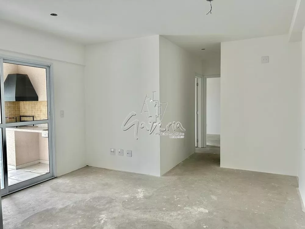 Apartamento à venda com 2 quartos, 67m² - Foto 3